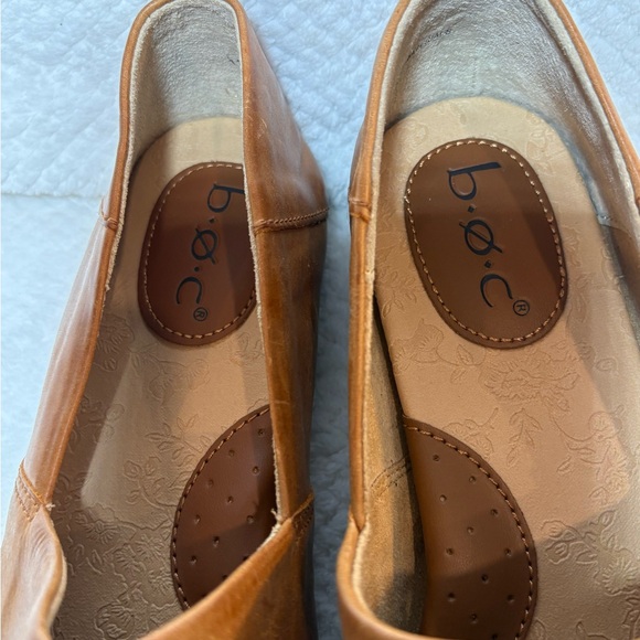 B.O.C Tan Women's Dress Shoes - Picture 7 of 9